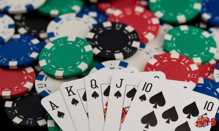 Chơi game Texas Poker tại Rikvip đảm bảo an toàn